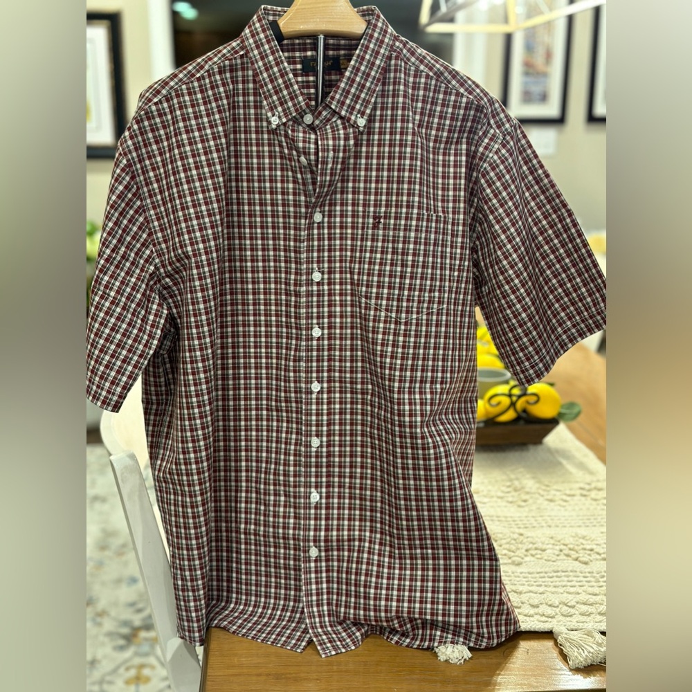 Men’s short sleeve dress shirt